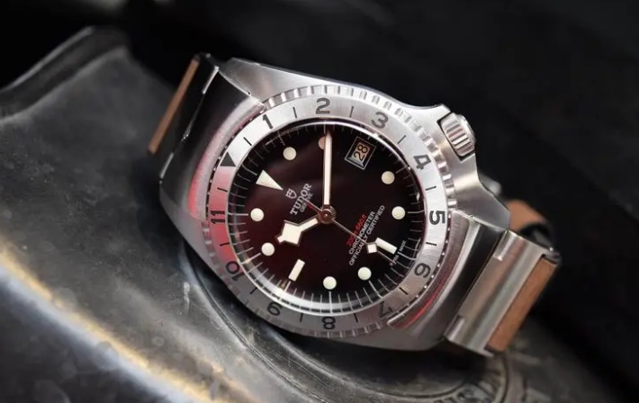  帝舵手表受潮该如何处理？（帝舵受潮的解决方法） 手表维修知识库