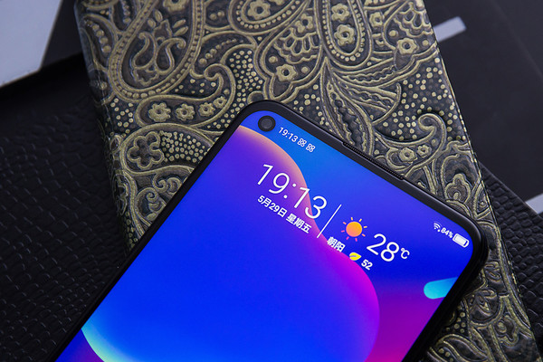 品牌手机排行榜性价比-采访中兴通讯副总裁王伟：5G产品要符合消费者的预期。  第3张