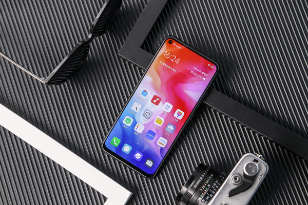 中国五大品牌手机排行榜-5000毫安时电池续航能力强！Vivo  Y50打造潮流科技新体验。  第1张